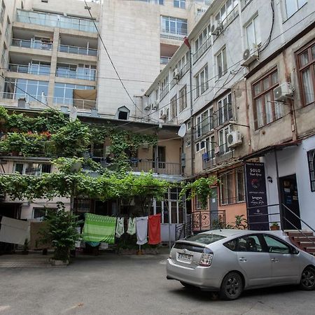 Golden Nugget Apartment Тбілісі Екстер'єр фото