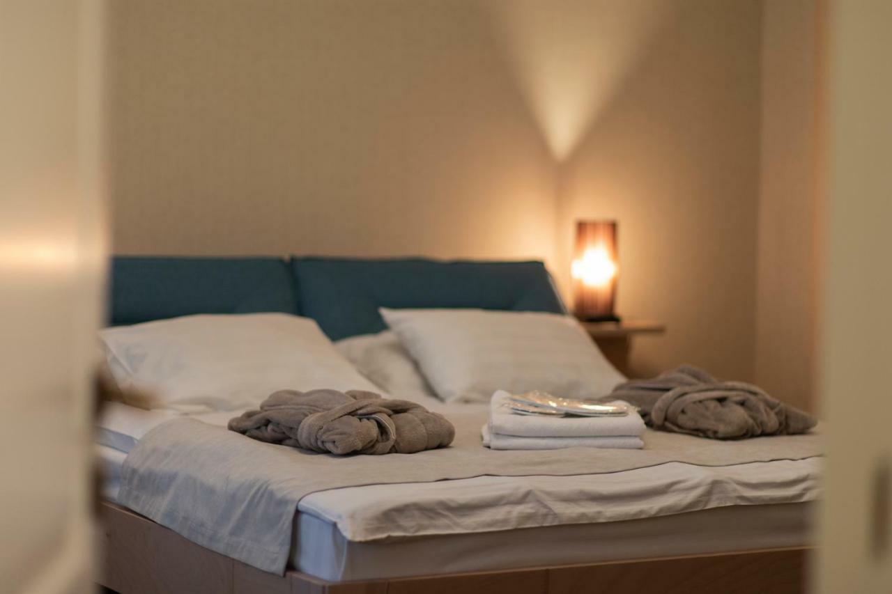Golden Nugget Apartment Тбілісі Екстер'єр фото