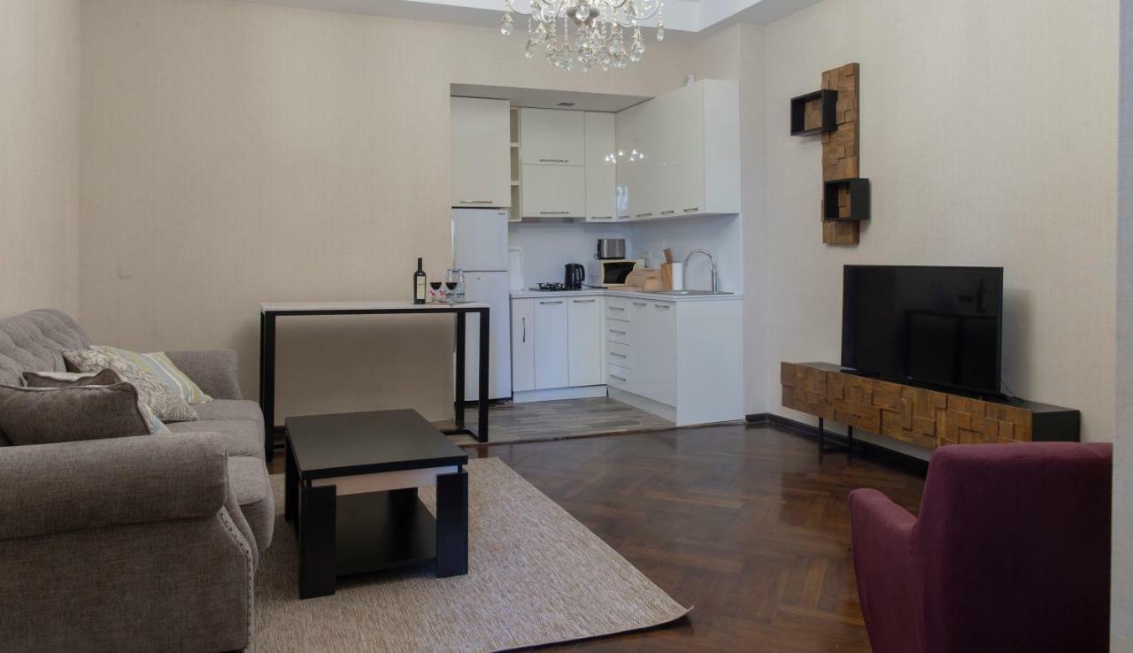 Golden Nugget Apartment Тбілісі Екстер'єр фото
